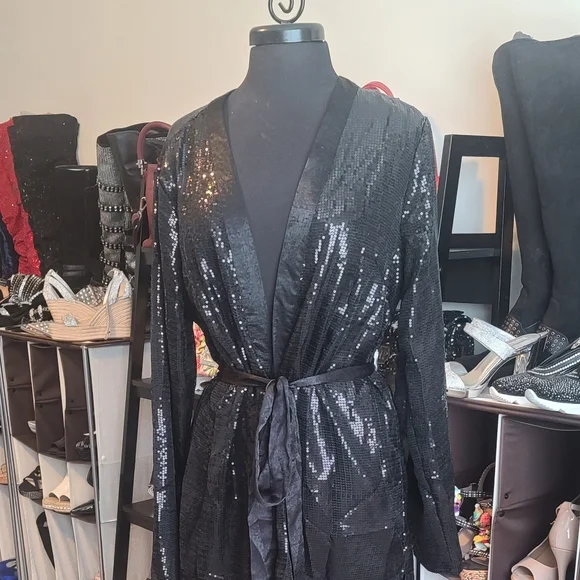 New Exquisite Blk Sequin Ankle Length Jacket with Belt - Picture 1 of 5